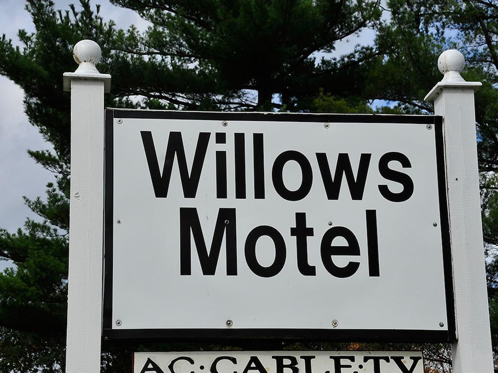 Willows Motel Williamstown Exterior foto